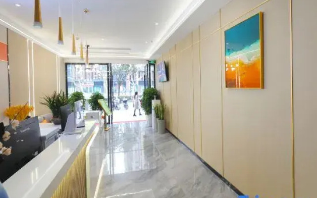 Delicacy and Warm·Gardenia Blossom Hotel (Zhongshang Jianghu MALL Hongcheng Shanggang)