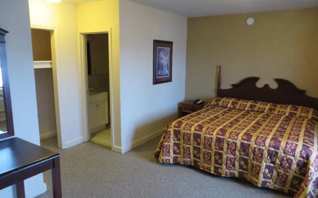 Budgetel Inn & Suites