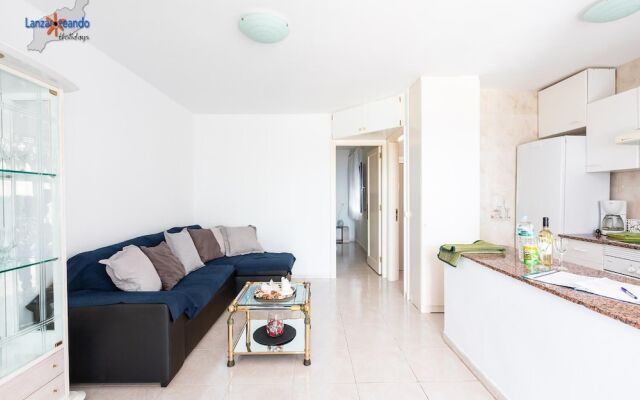 Sea Breeze the best view of Old town Harbour PDC