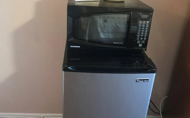 Broken Spur Inn & Steakhouse