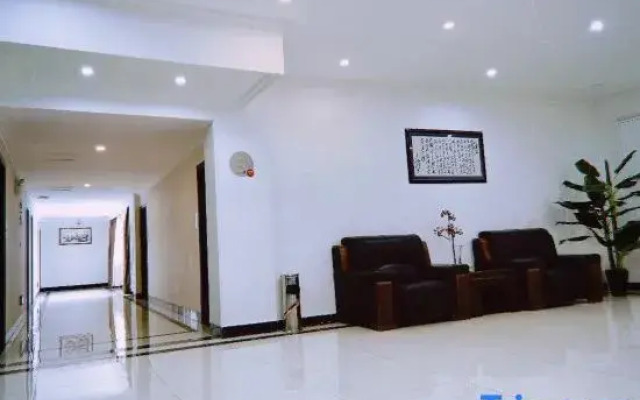 Yuyao Liangnong Hotel