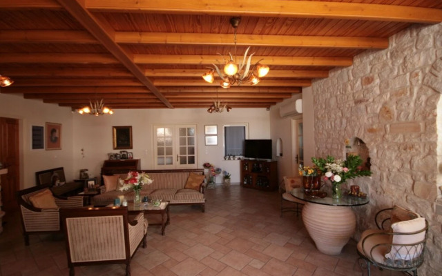 Hara Studios and Apartments