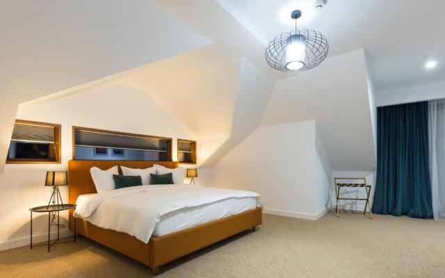 UpperHouse Suites & More