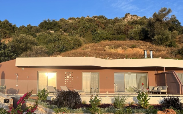 Plethora Luxury Suites