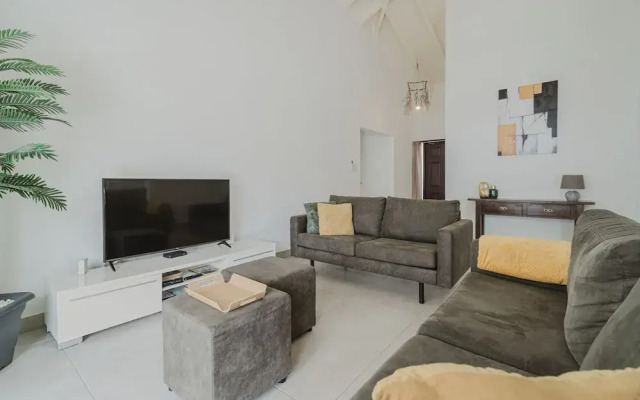 Paradise Aruba - 4 Bedroom Private Pool