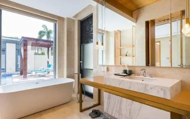 Sanya Haitang Bay Chasing Haiting Pool Holiday House