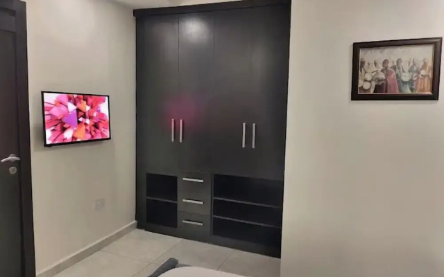 215 West Apartment
