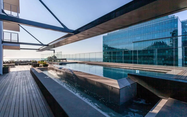 Luxuriuous 1 Bedroom in 16 on Bree