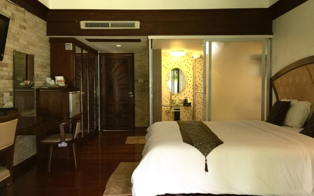 NH Elegant Hotel