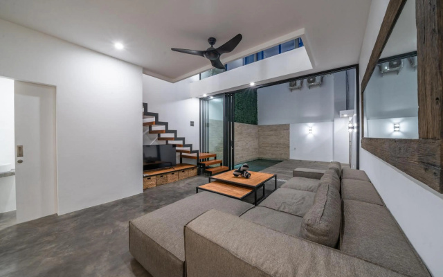 Loft Alex - Modern 1-bdr luxury loft in GREAT LOCATION ! – Guest Rooms – Tibubeneng
