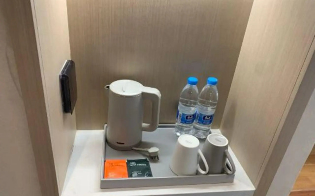 Longxiang Hotel