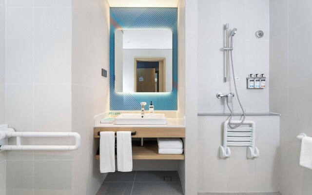 Holiday Inn Express Xi An Daxing by IHG