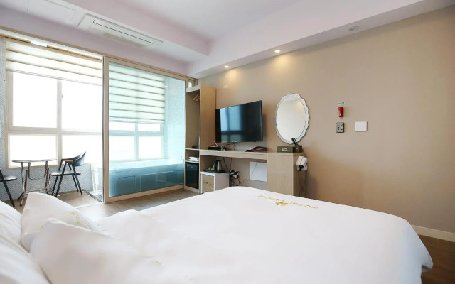 Lohas Hotel