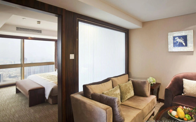 Crowne Plaza Nanjing Hotel & Suites