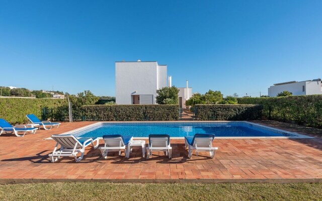 2 Bedroom Luxury Home With Pool in Patroves