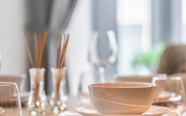 Luxury Condo With Burj Khalifa and Fountain Views