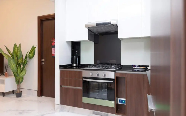 LUX 1BR Near B.khalifa