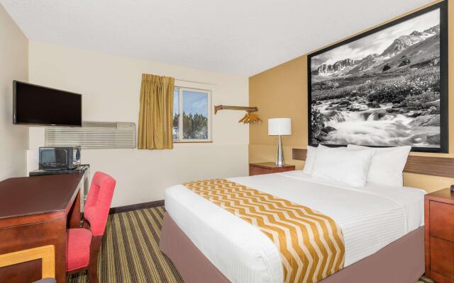 Travelodge by Wyndham Loveland/Fort Collins Area
