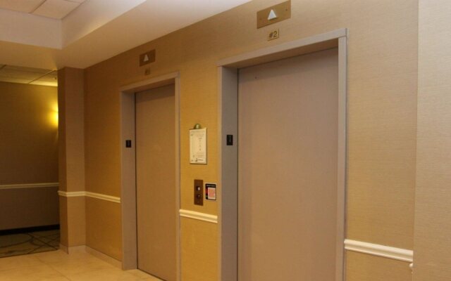 Holiday Inn Budd Lake - Rockaway Area by IHG