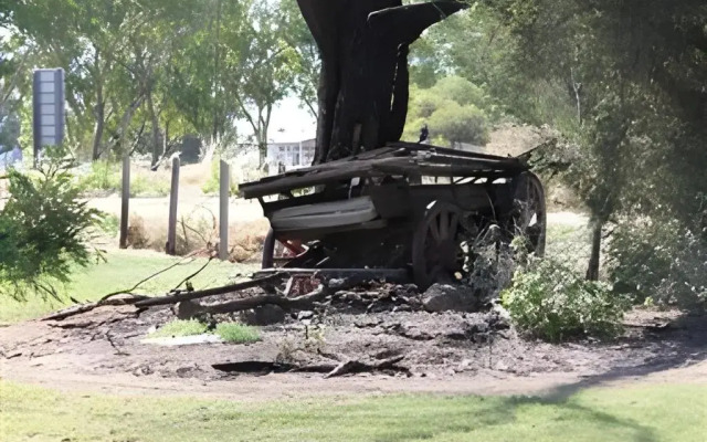 Lazy River Motor Inn