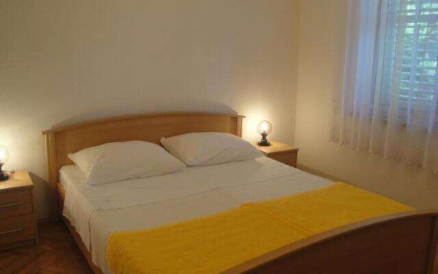 Apartments Jakov G.