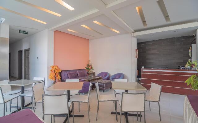 RedDoorz Plus near Undip Pleburan