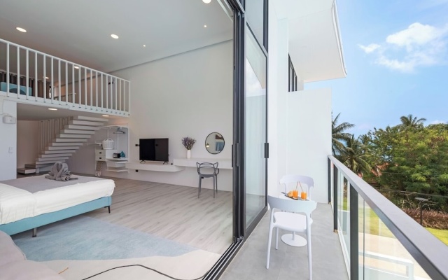 Unique Townhouse Pool Slide Access