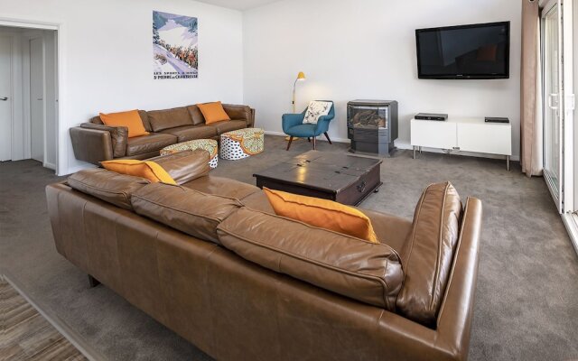 The Elements East - Jindabyne