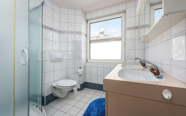Nice Apartment in Duba With Wifi and 1 Bedrooms