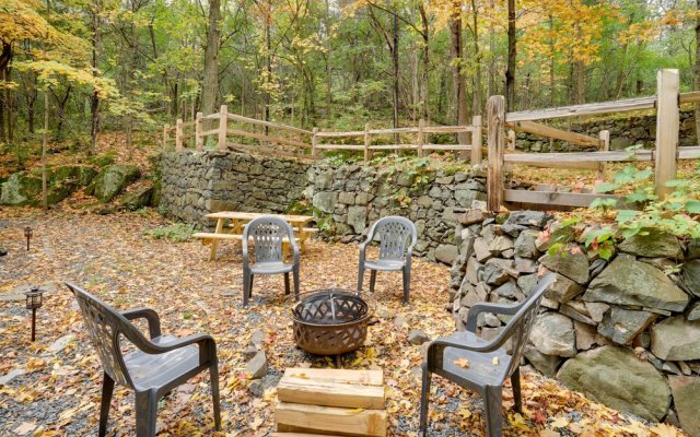 Historic Home in Taylors Falls w/ Patio & Fire Pit
