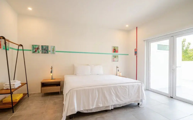 Modern Trestrapi Beach Villa 8 bed 8 Bath 2 Pools