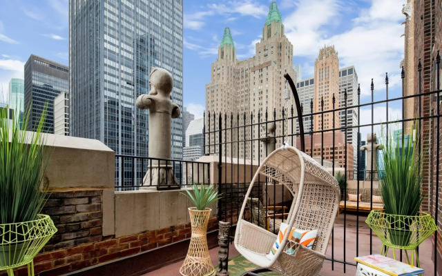 The Lexington Hotel, Autograph Collection