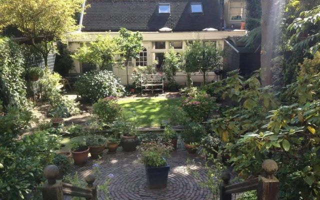 Vondelparkmuseum B&B