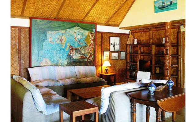 Fare Upu beach front cottage - Moorea