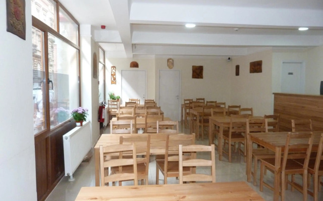 Center Hostel and Guest House