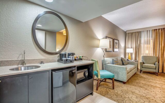 Embassy Suites by Hilton Memphis East Germantown Area