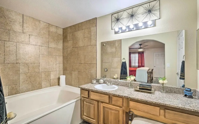 Seasonal Pool & Spa: Las Vegas Pad, 11 Mi to Strip