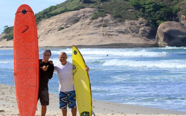 Longboard Paradise Suites