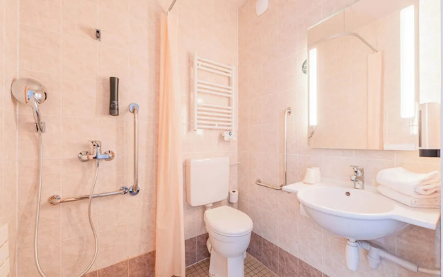 Hotel Roi Soleil Strasbourg Holtzheim