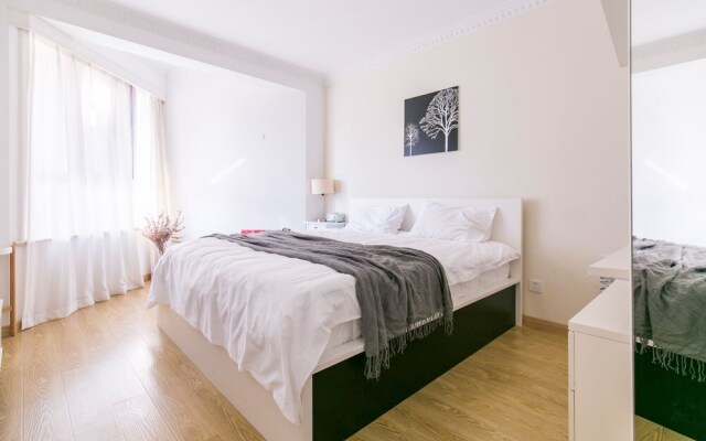N2haus People Squre 3 bedrooms