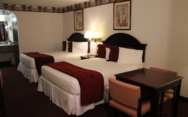 Dodge House Hotel & Convention Center