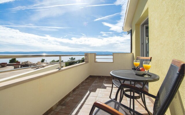 Amazing Home in Lokva Rogoznica With Wifi and 3 Bedrooms