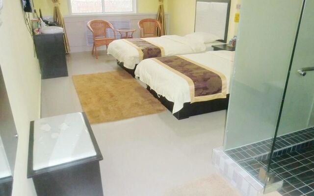 Golden Business Hotel