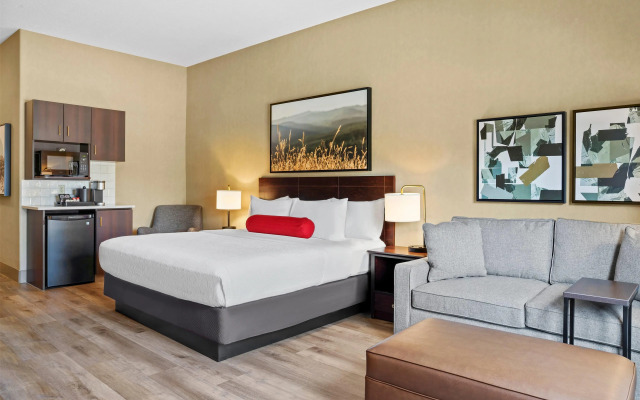 Ramada by Wyndham Drumheller Hotel & Suites