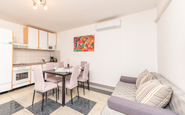 Silver Apartment Sea View