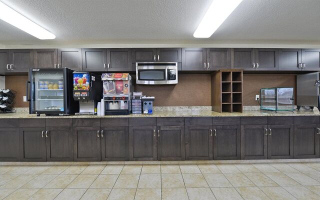 Americas Best Value Inn & Suites Bismarck