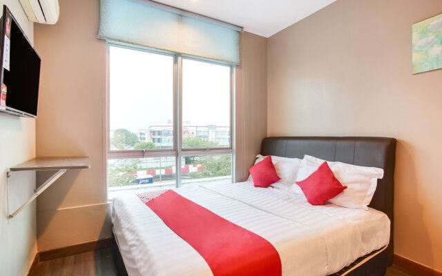 OYO 90282 Hotel Taj Seksyen 7