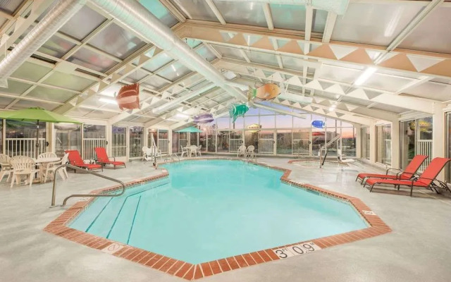 Holiday Inn Express Litchfield