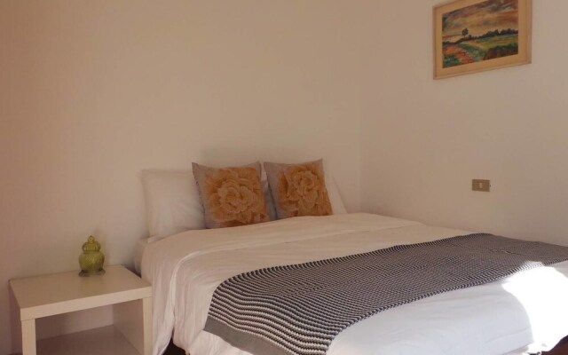 Stresa Apartment With Private Access to Beach