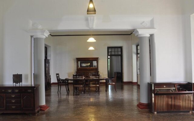 Ambanpitiya Bungalow